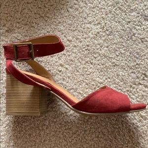 Universal Thread Red Short Heel Sandal